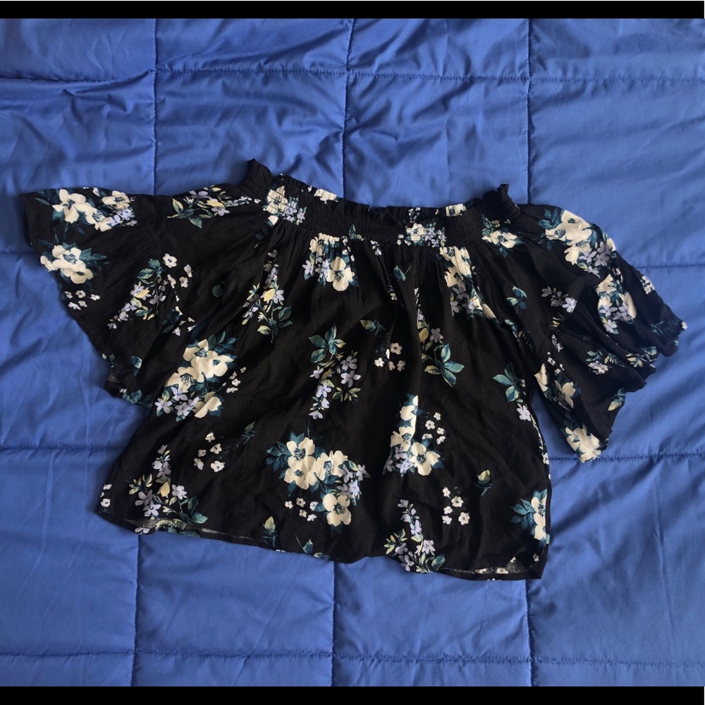 SOLD hollister off the shoulder flowy shirt